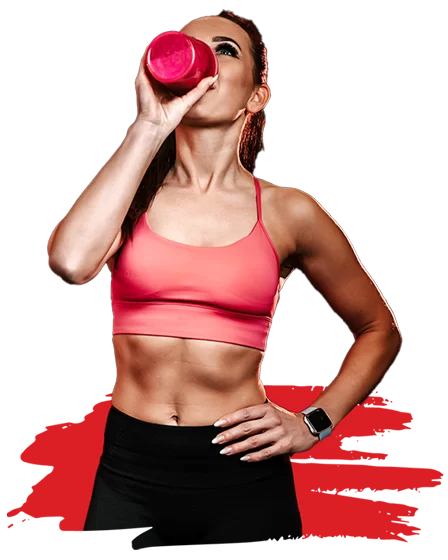 Mulher fitness tomando água