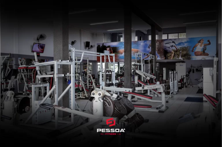 Área de musculação da Academia Pessoa Fitness